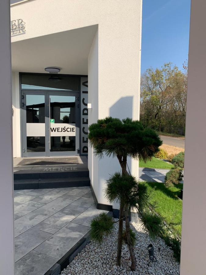 Hotel Coliber Klobuck Kültér fotó